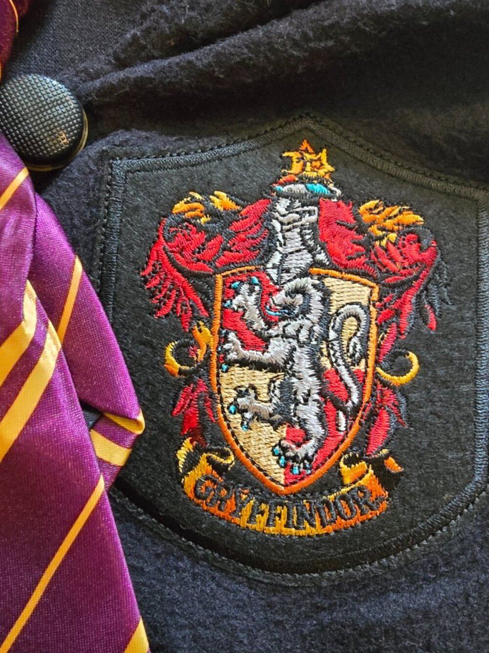 Harry Potter Costume Kid's Medium Deluxe Gryffindor - Picture 6 of 9